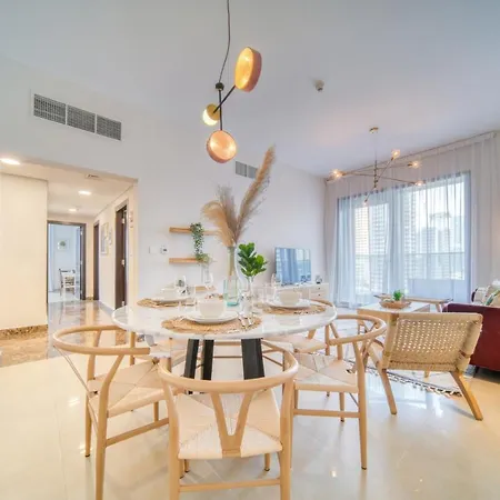 Rustic 2Br At Sparkle Tower 1 Dubai Marina By Deluxe Holiday Homes Exterior photo