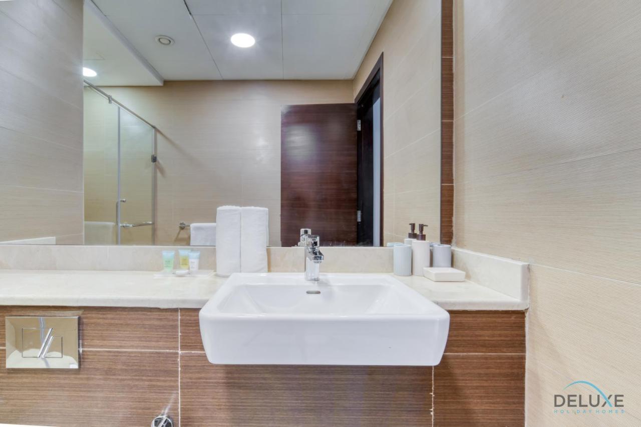Apartment Rustic 2br At Sparkle Tower 1 Marina By Deluxe Homes
